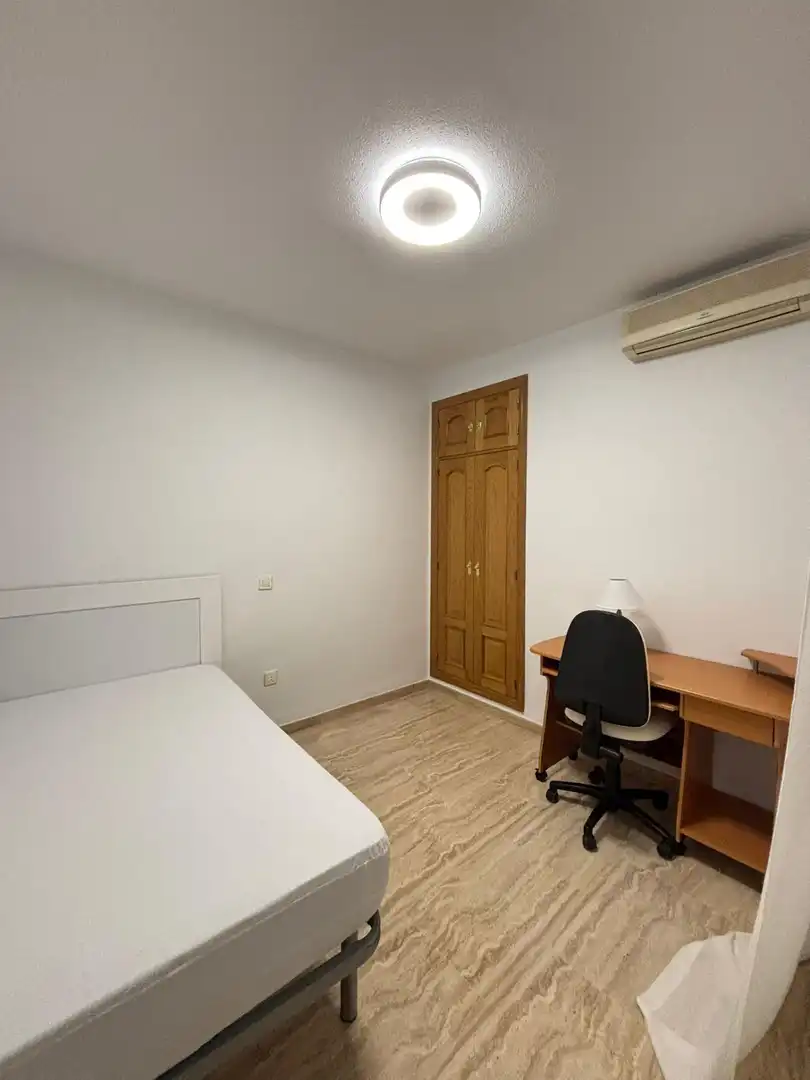 Schlafzimmer von Wohnung zur Miete in Valdepeñas