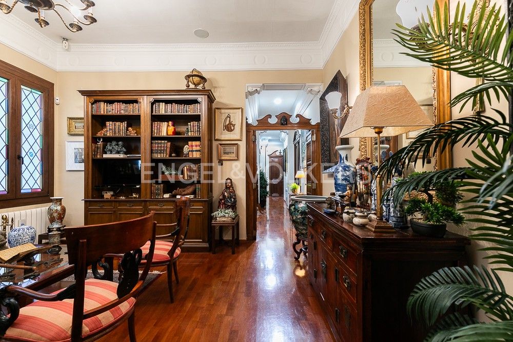 Apartment for sale in  Valencia Capital  with Air Conditioner, Heating and Parquet flooring