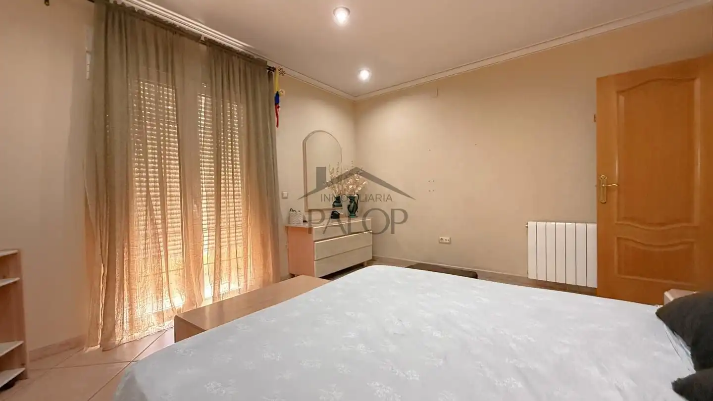 Dormitori de Casa o xalet en venda en Senyera amb Jardí privat