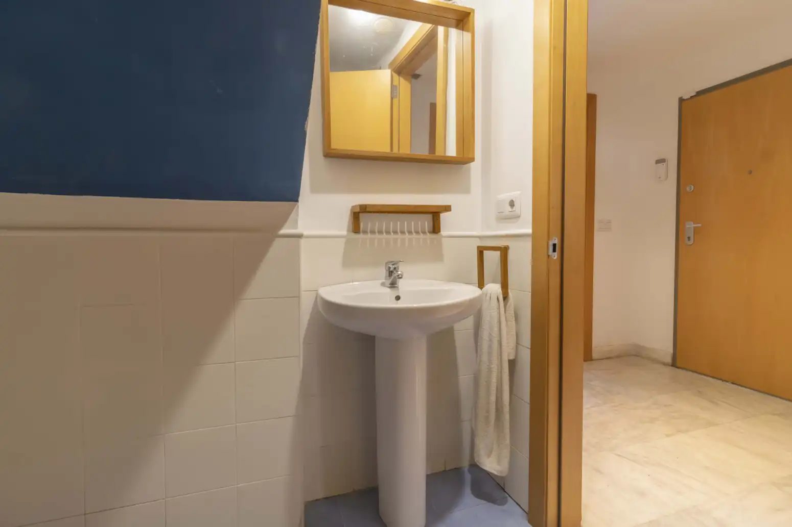 Baño de Casa adosada en venta en Espartinas con Aire acondicionado, Terraza y Piscina