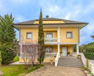 Vista exterior de Casa o xalet en venda en Sabadell amb Aire condicionat, Calefacció i Jardí privat