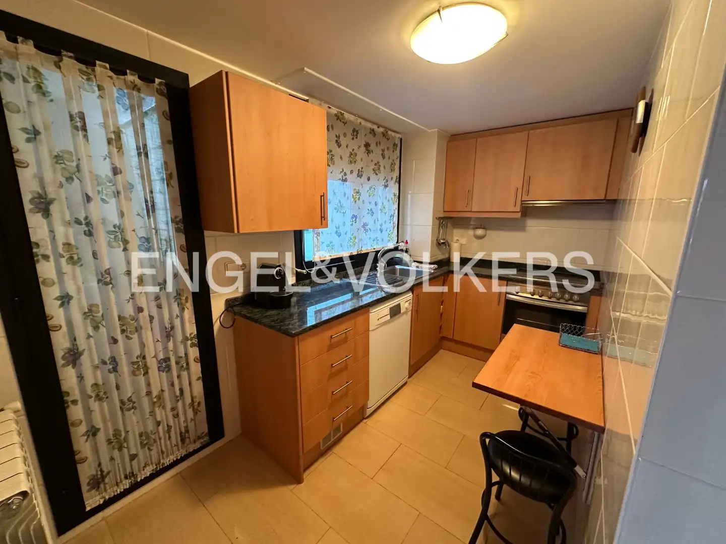 Cocina de Piso de alquiler en Escaldes – Engordany con Calefacción, Parquet y Terraza