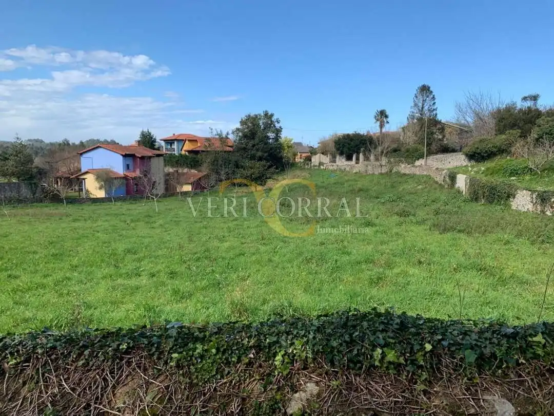 Land for sale in Llanes