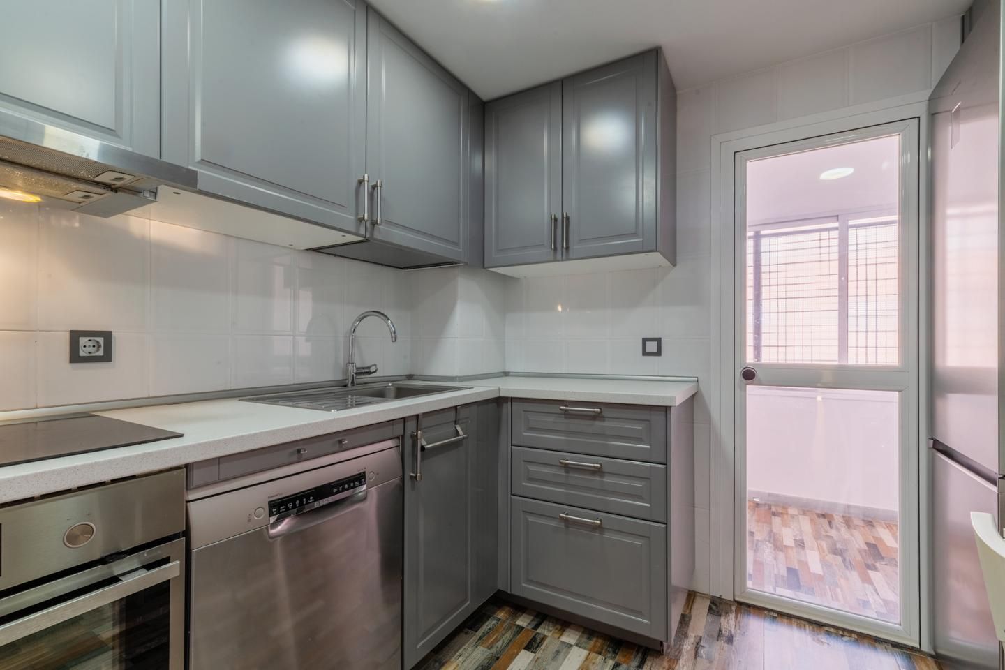 Kitchen of Flat for sale in  Madrid Capital  with Air Conditioner, Heating and Swimming Pool