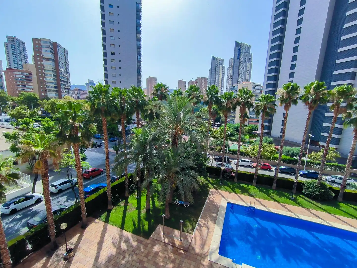Vista exterior de Apartament en venda en Benidorm amb Calefacció, Moblat i Piscina comunitària