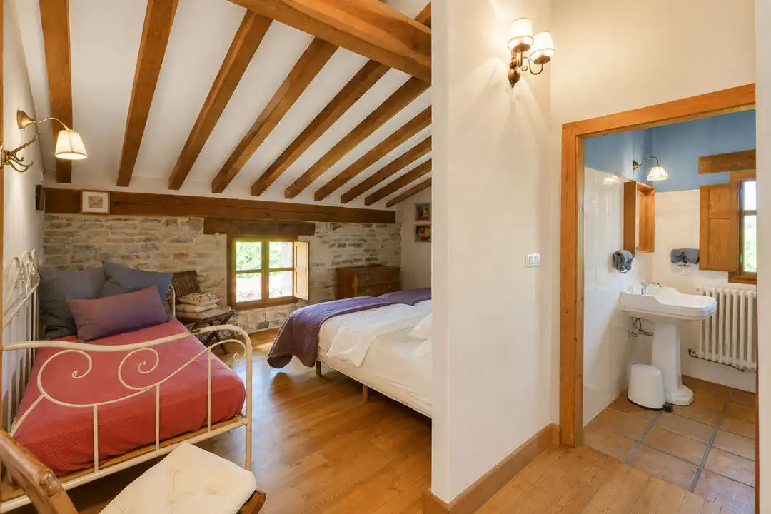 Habitación de Casa o chalet en venta en Ayala / Aiara con Aire acondicionado, Calefacción y Jardín privado