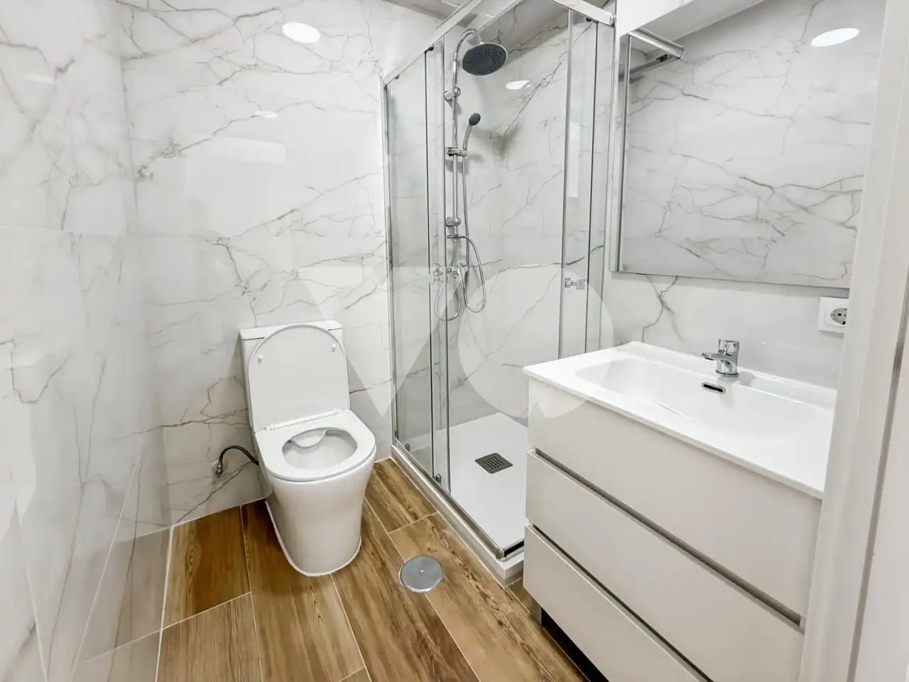 Baño de Piso para compartir en Madrid con Amueblado