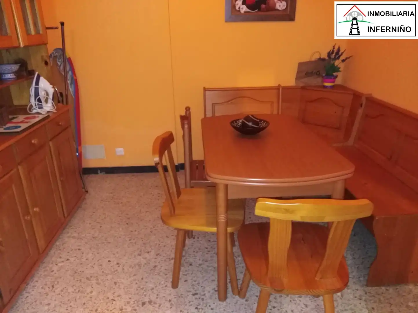 Comedor de Piso en venta en Ferrol con Terraza, Trastero y Amueblado