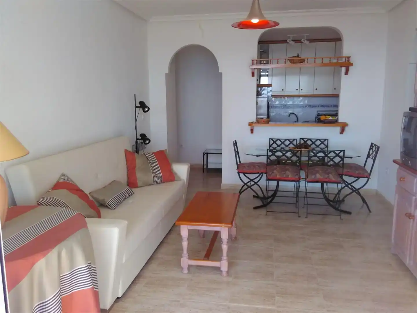 Wohnzimmer von Dachboden zur Miete in Elche / Elx mit Terrasse