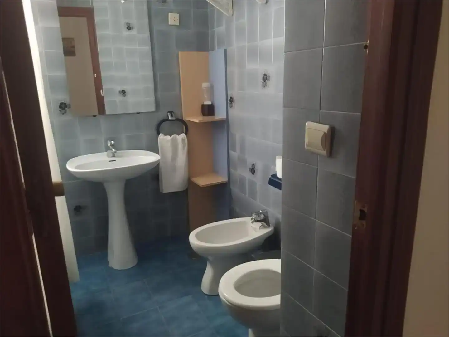 Bany de Pis de lloguer en Benalup-Casas Viejas amb Moblat i Balcó