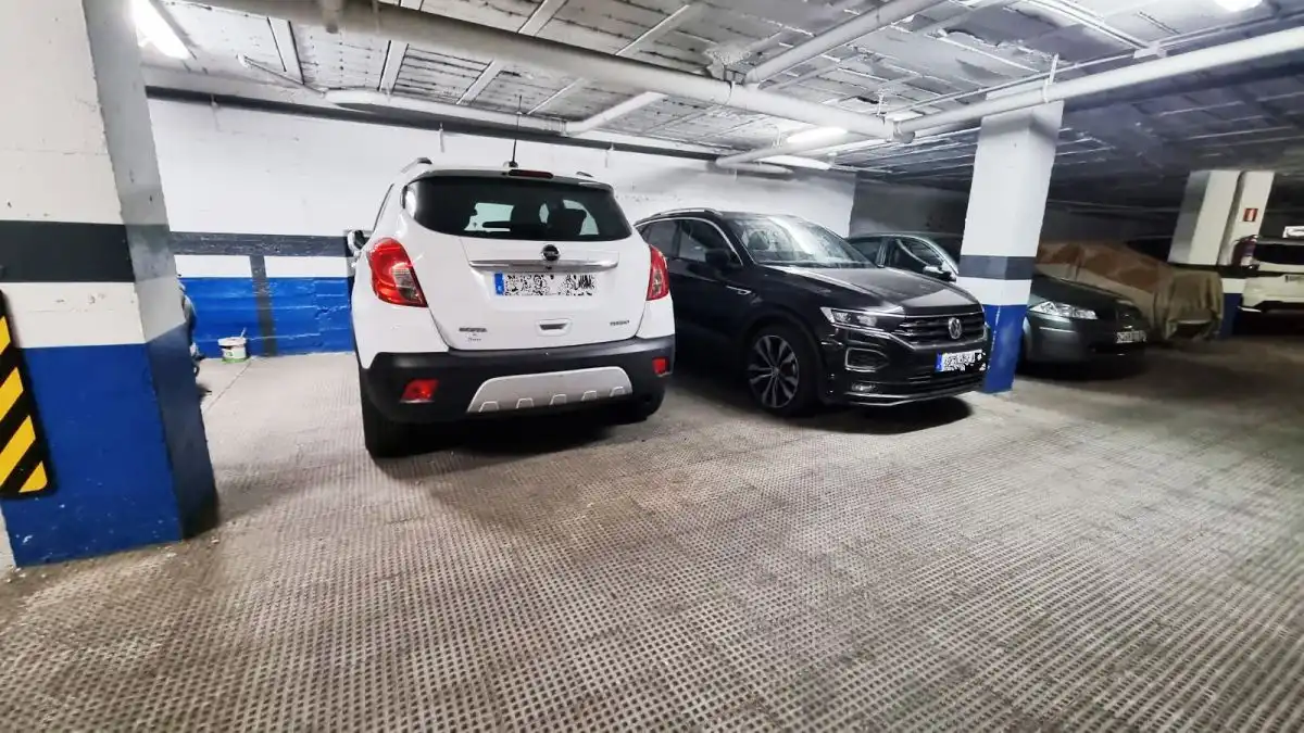 Parking of Garage for rent in Sevilla