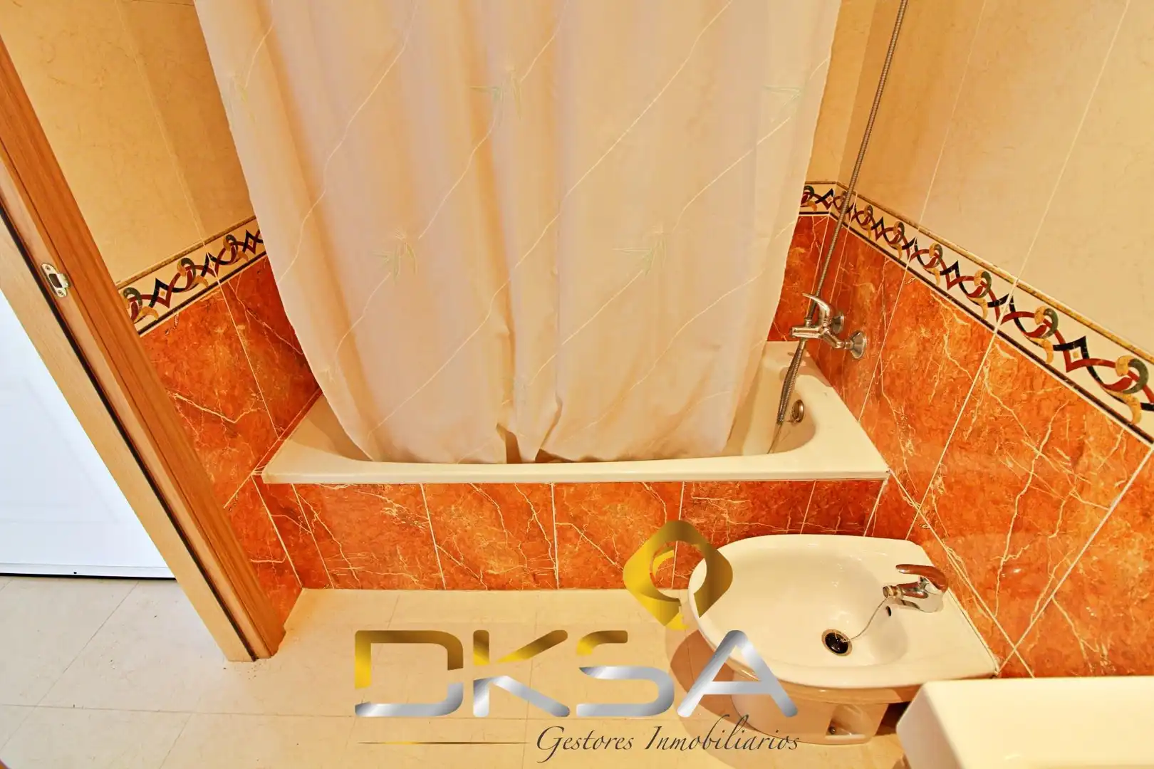 Apartment with pool for sale in Calle AMPLARIES, imagen 28