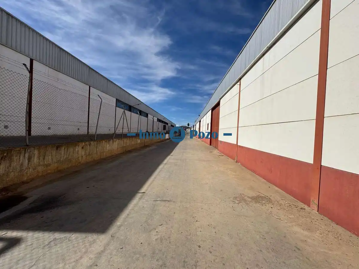 Nave industrial en venta en BADAJOZ 88, imagen 3