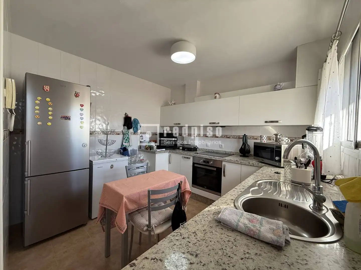 Cuina de Casa o xalet en venda en Cártama amb Aire condicionat, Terrassa i Alarma
