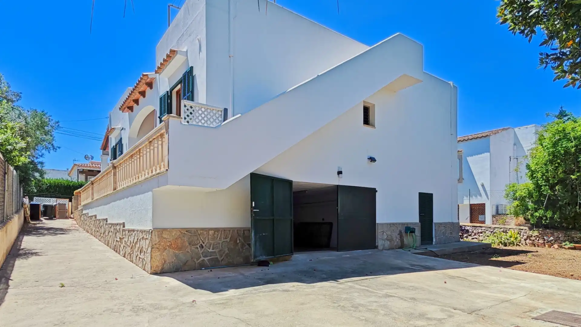 Vista exterior de Casa o xalet en venda en Felanitx amb Aire condicionat, Jardí privat i Terrassa