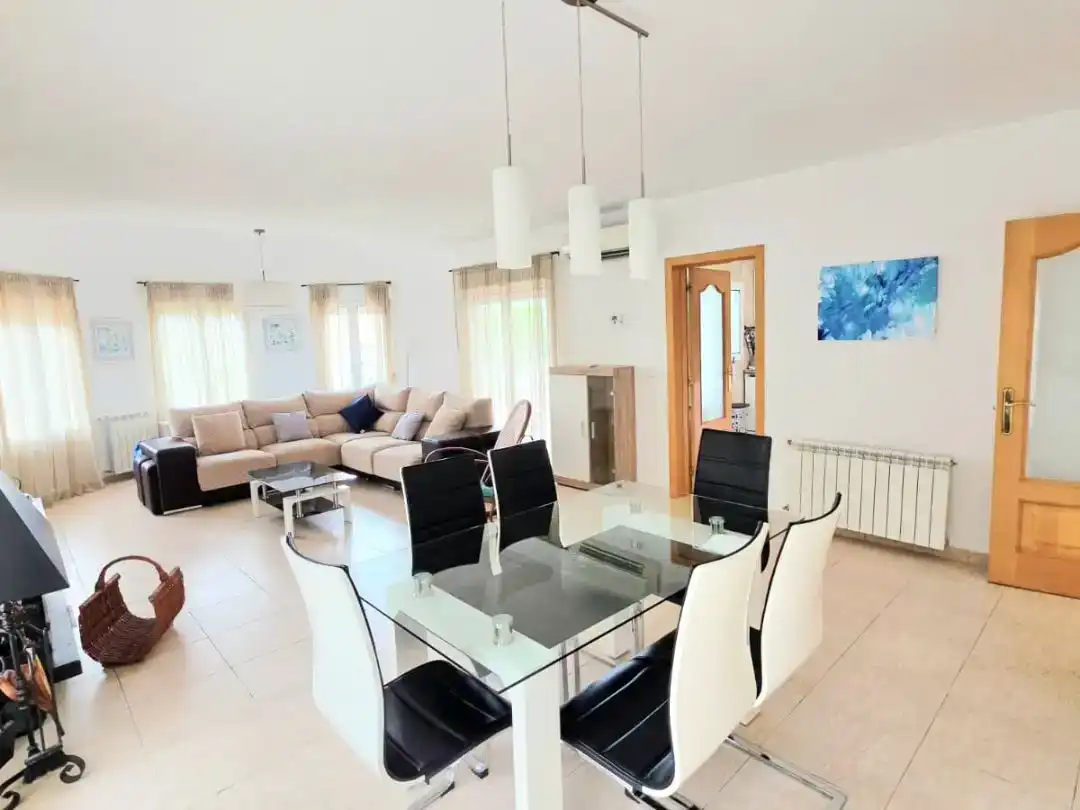 Esszimmer von Wohnung zur Miete in Gata de Gorgos mit Klimaanlage, Privatgarten und Schwimmbad