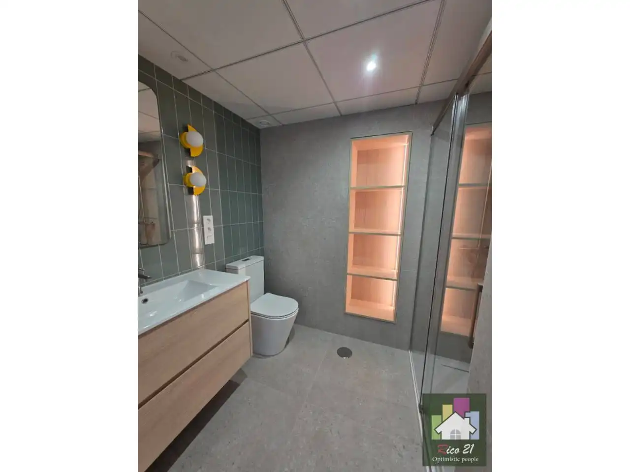Badezimmer von Wohnung zur Miete in Maria Auxiliadora - Barriada de Llera