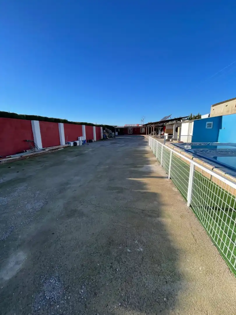 Parking of Houses for sale in Pedralba  with Air Conditioner, Swimming Pool and Alarm