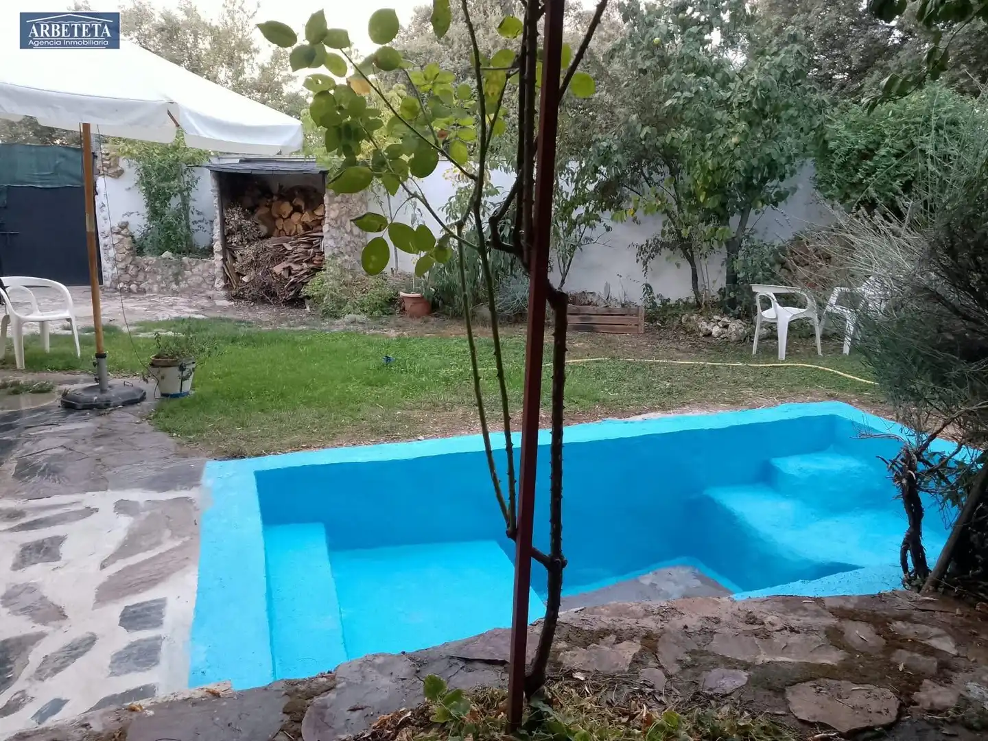 Swimming pool of Detached homes for sale in Trijueque, Guadalajara