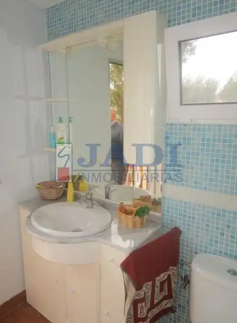 Bany de Casa o xalet en venda en Valdepeñas amb Aire condicionat, Calefacció i Traster