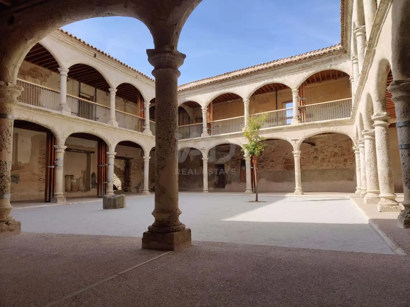 Buildings for sale in Torrijos