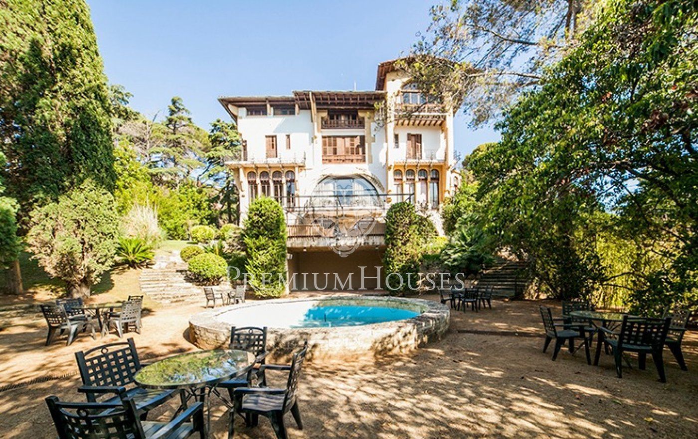 House or chalet for sale in Centre