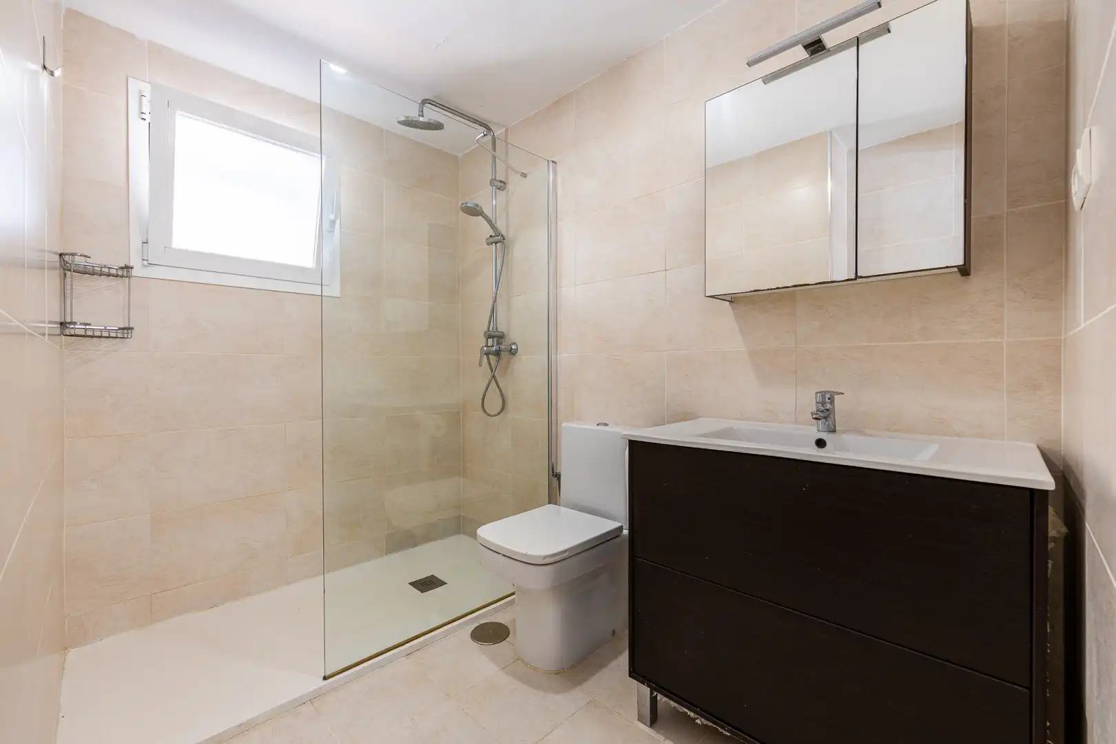 Bathroom of Apartments for sale in Fuengirola  with Air Conditioner, Terrace and Swimming Pool