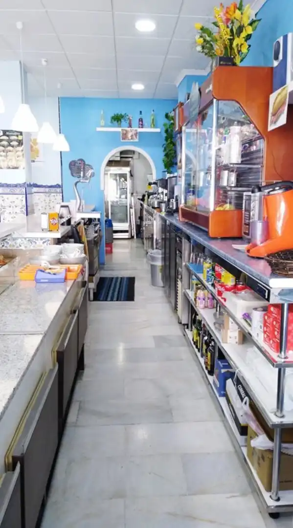 Cocina de Local en venta en Sevilla con Aire acondicionado