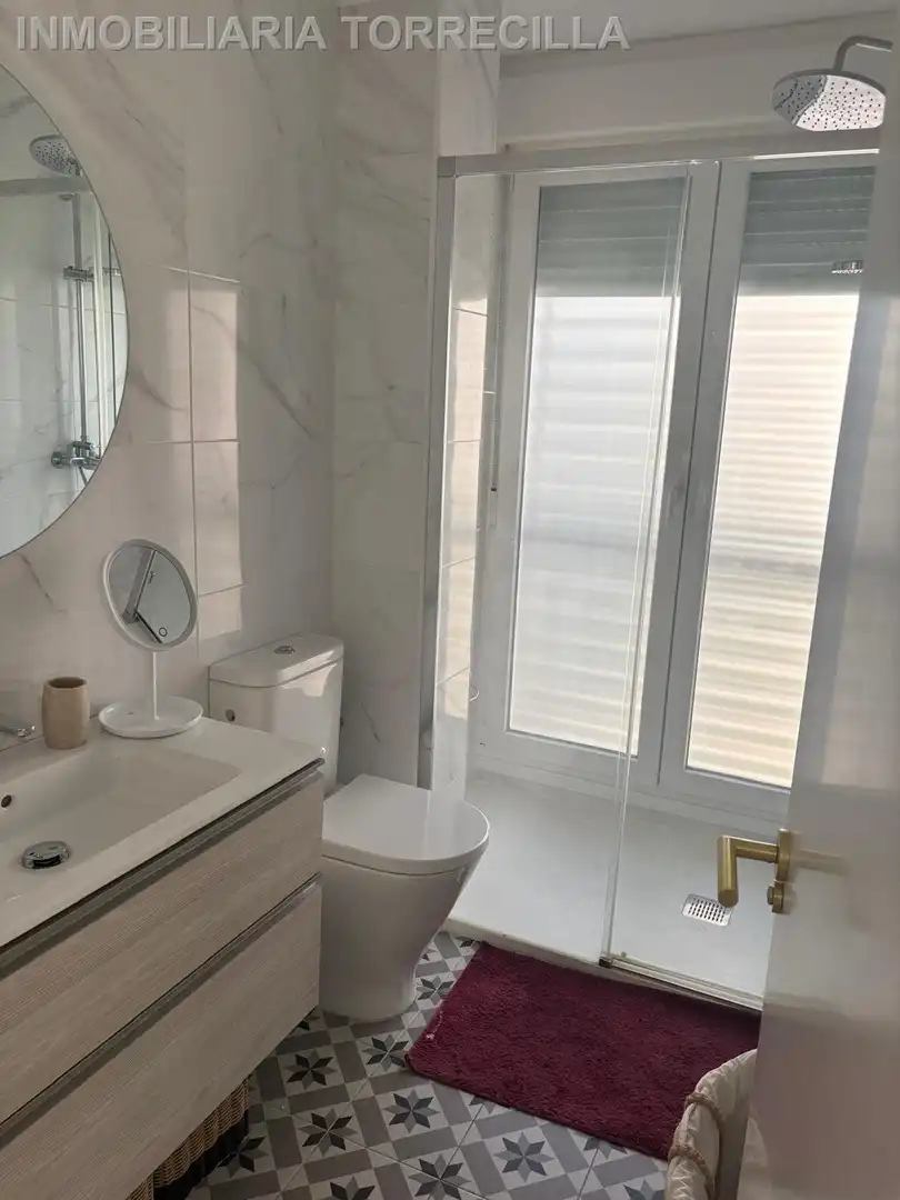 Badezimmer von Wohnung zur Miete in Valladolid mit Klimaanlage, Heizung und Möbliert