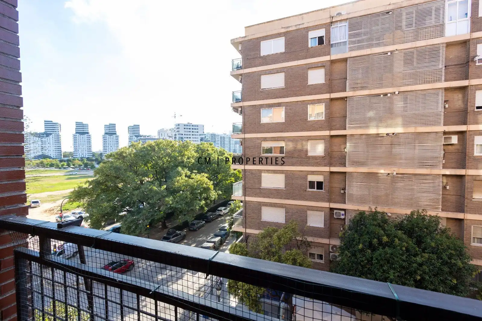 Terrasse von Wohnung zur Miete in Quatre Carreres