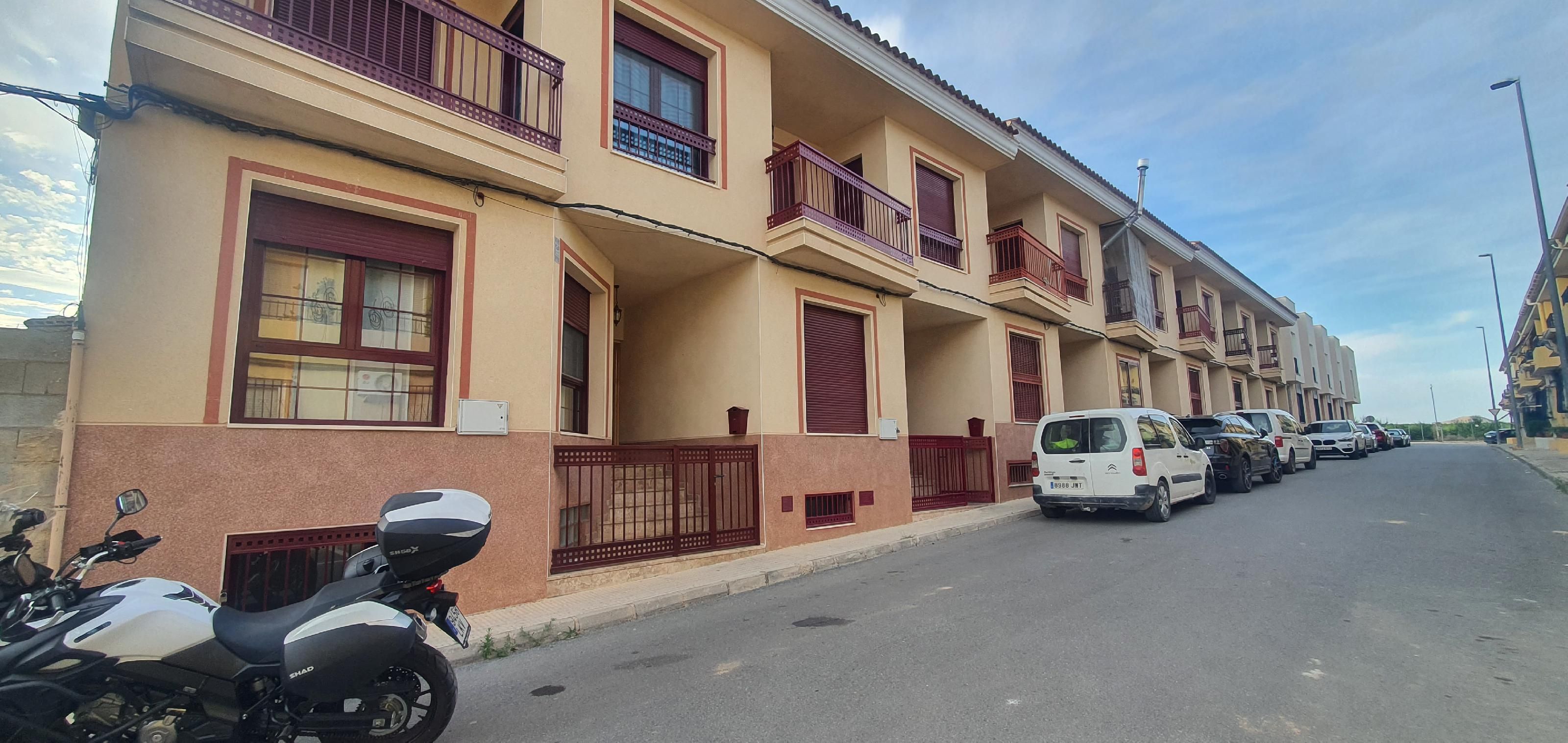 Vista exterior de Casa adosada en venda en Hellín amb Aire condicionat, Calefacció i Traster