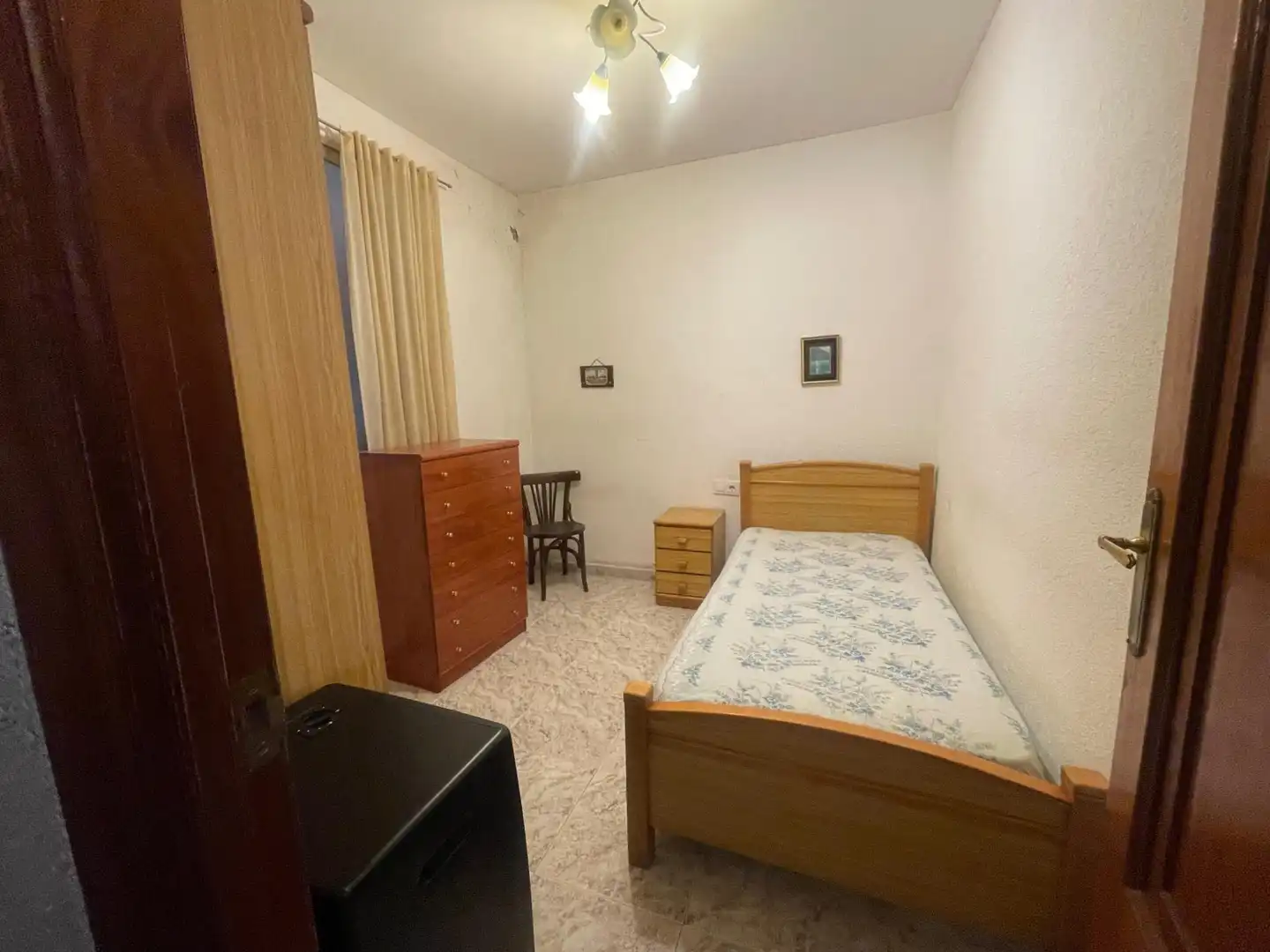 Schlafzimmer von Einfamilien-Reihenhaus zum Verkauf in Ponferrada mit Heizung und Terrasse