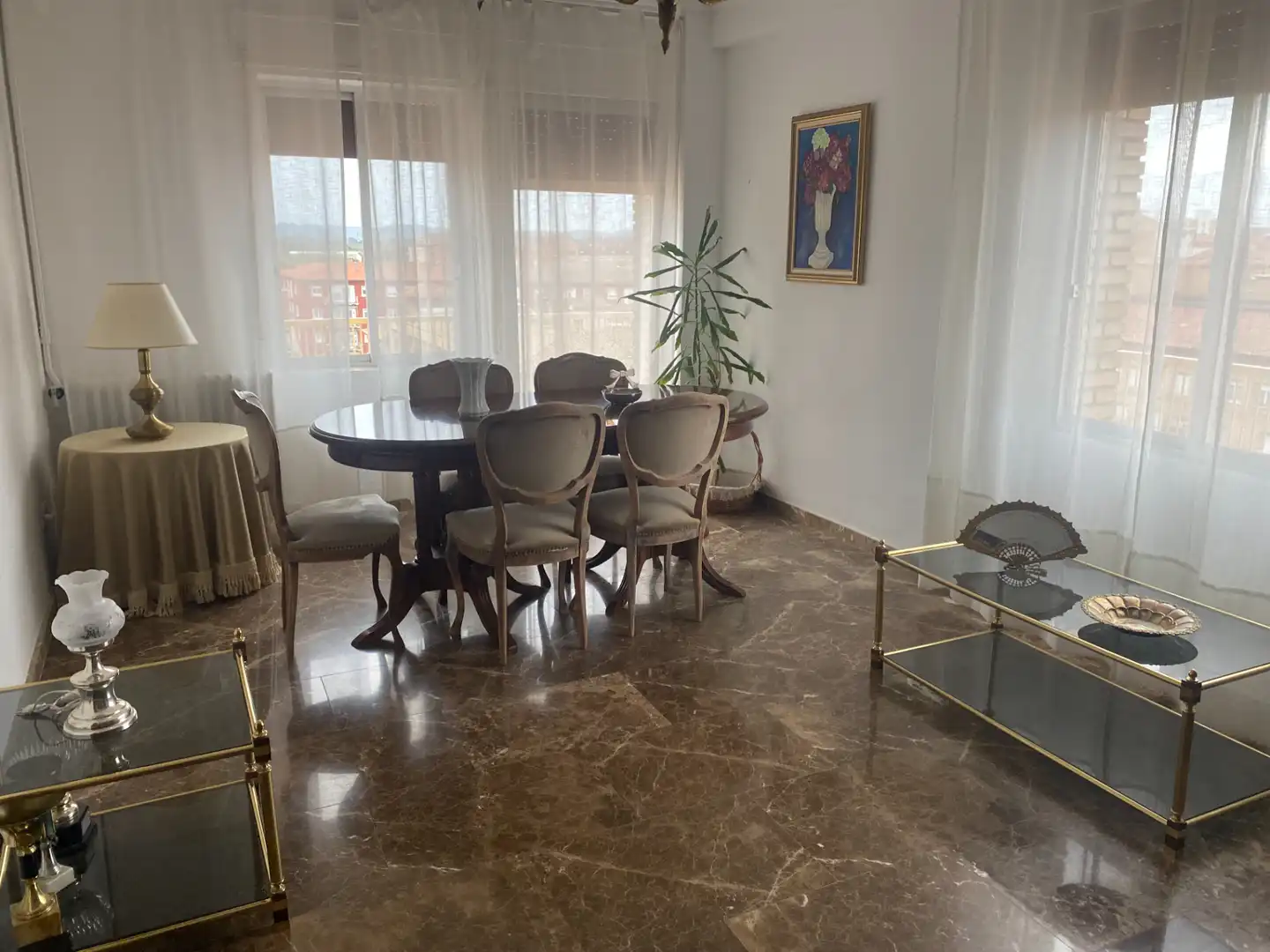 Comedor de Piso en venta en Huesca con Calefacción, Terraza y Trastero