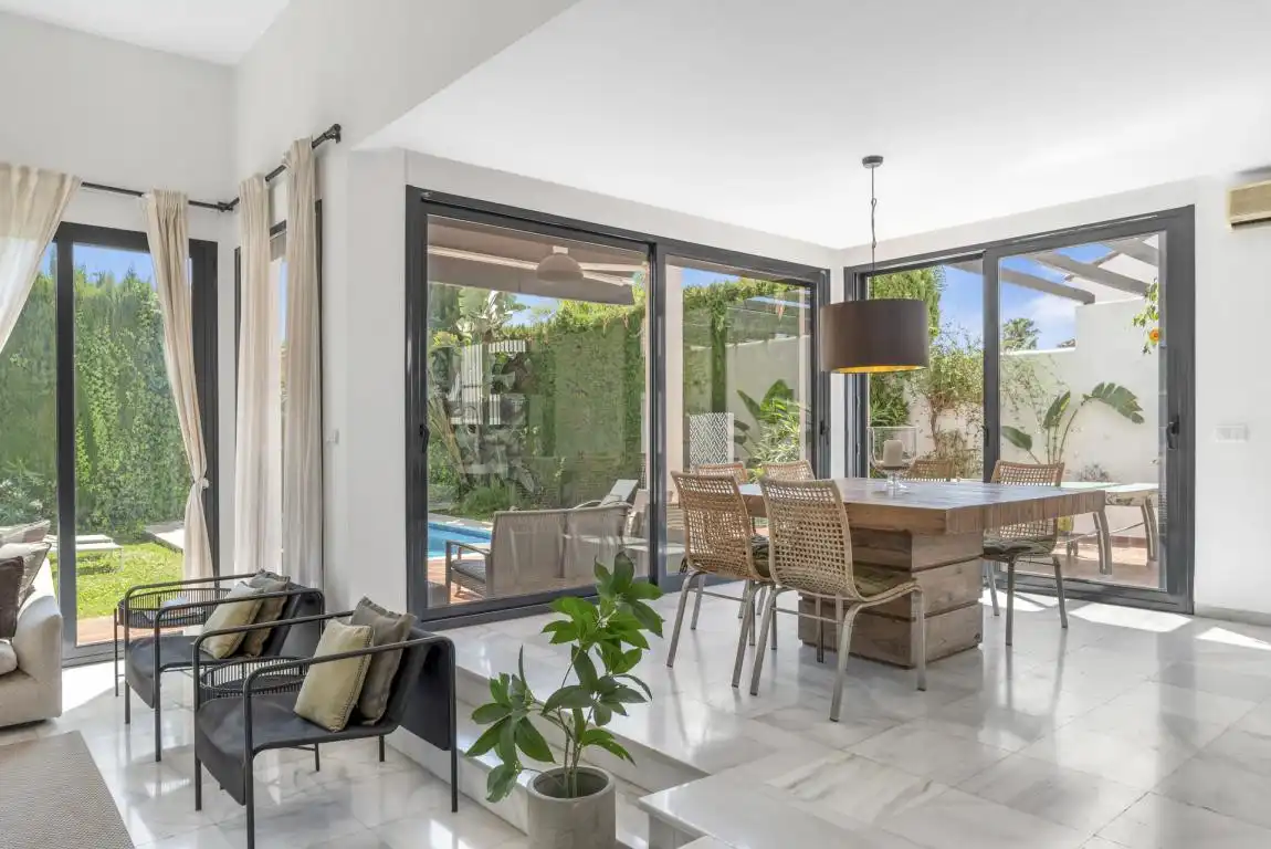 Dining room of Houses for sale in Marbella  with Air Conditioner, Private garden and Terrace