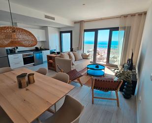 Sala d'estar de Apartament de lloguer en Benalmádena amb Aire condicionat, Calefacció i Terrassa