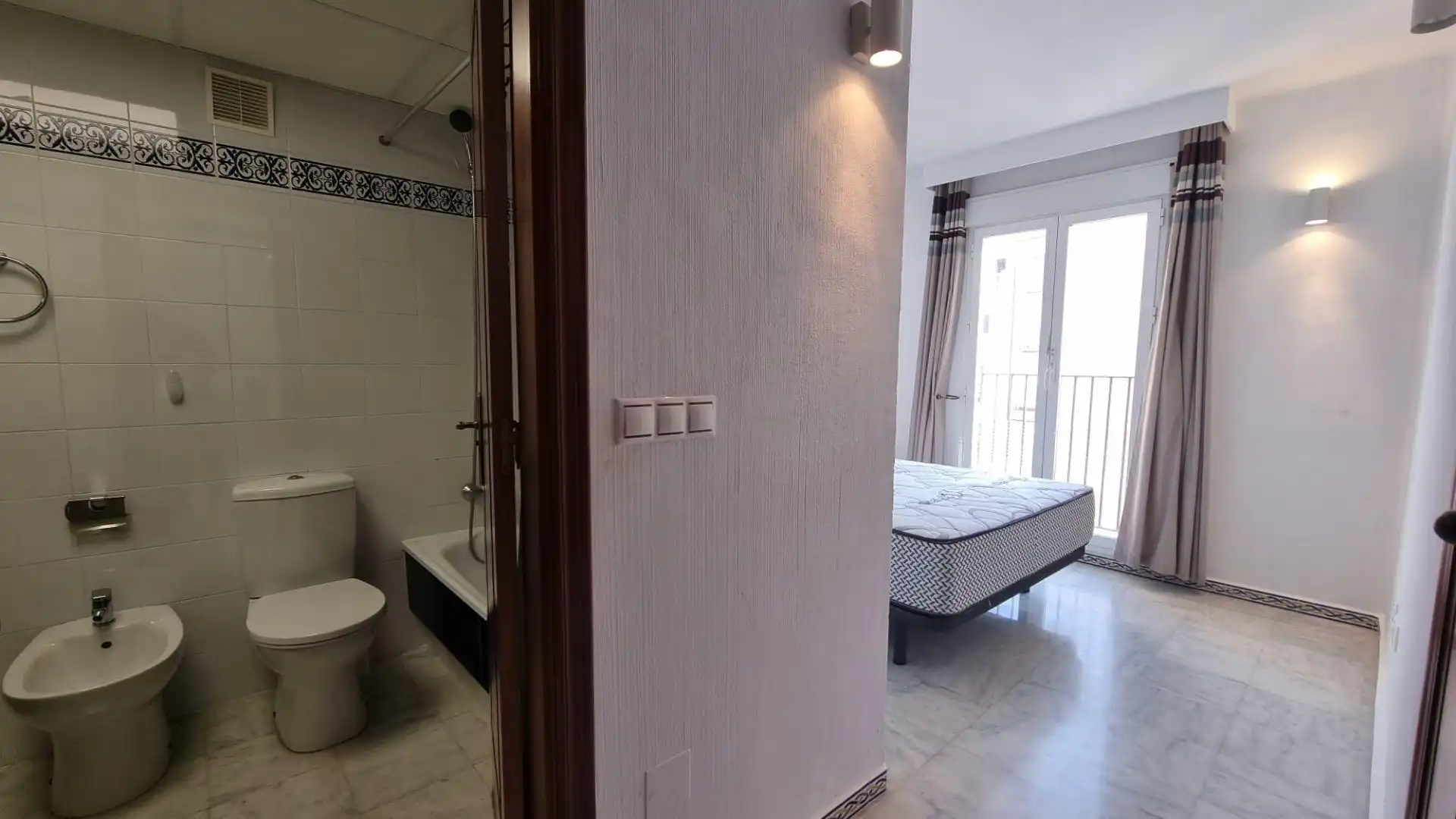 Habitación de Apartamento en venta en Torrevieja con Jardín privado, Terraza y Balcón