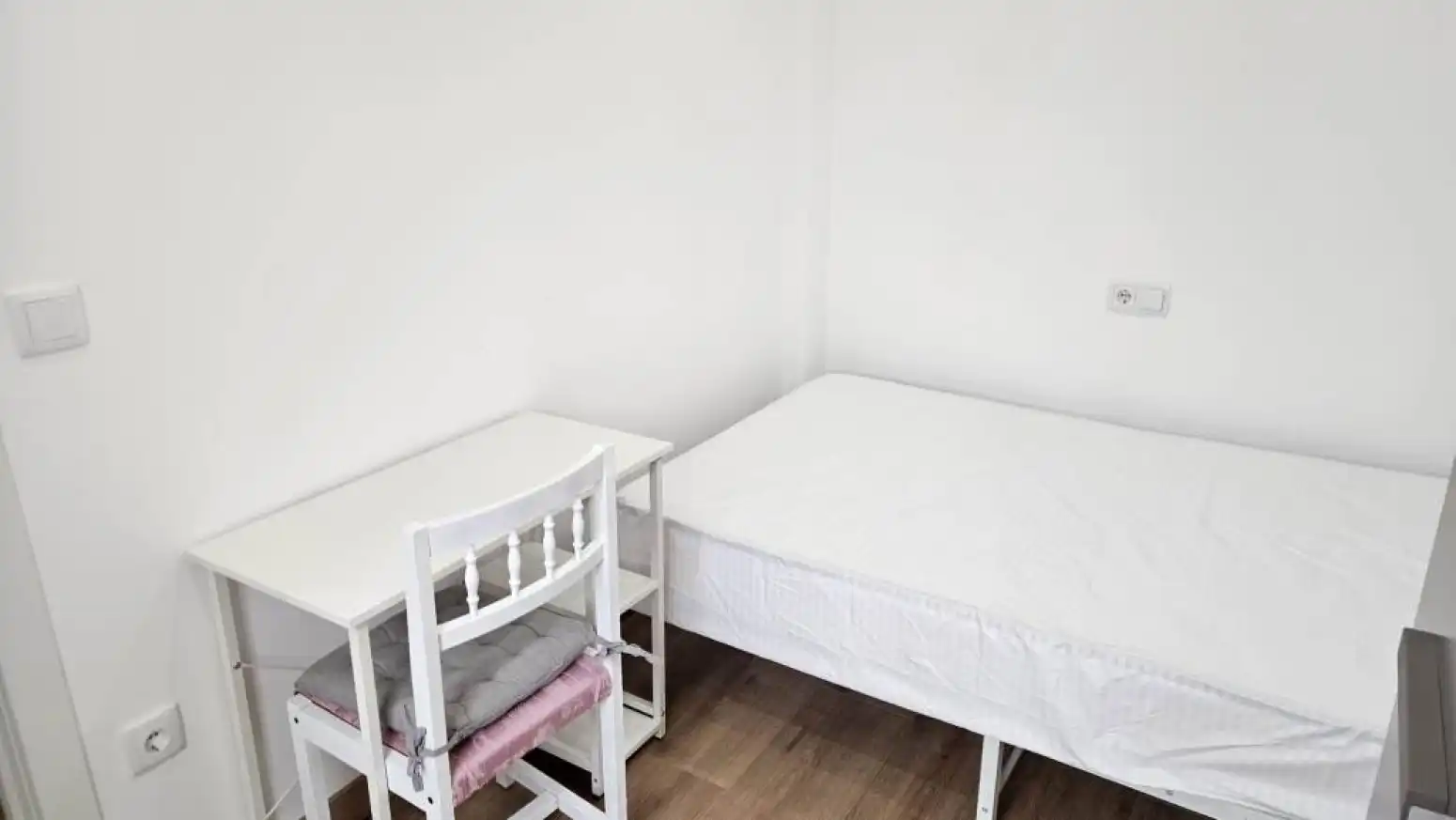 Schlafzimmer von Wohnung zur Miete in Salamanca mit Heizung, Möbliert und Balkon