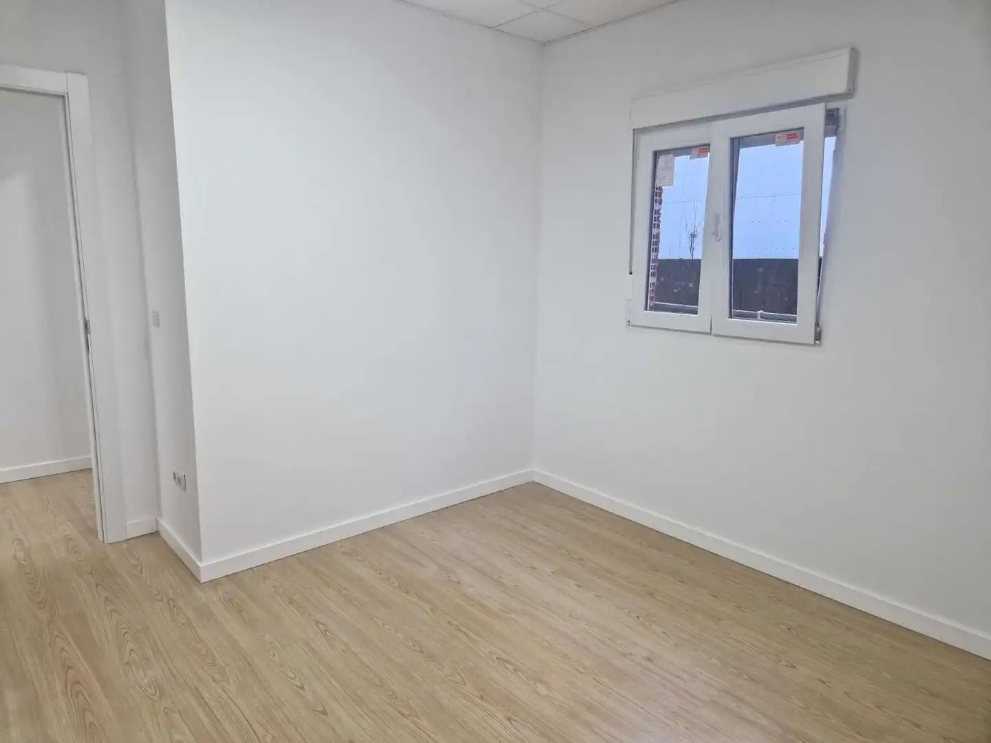 Schlafzimmer von Geschaftsraum zur Miete in Ames