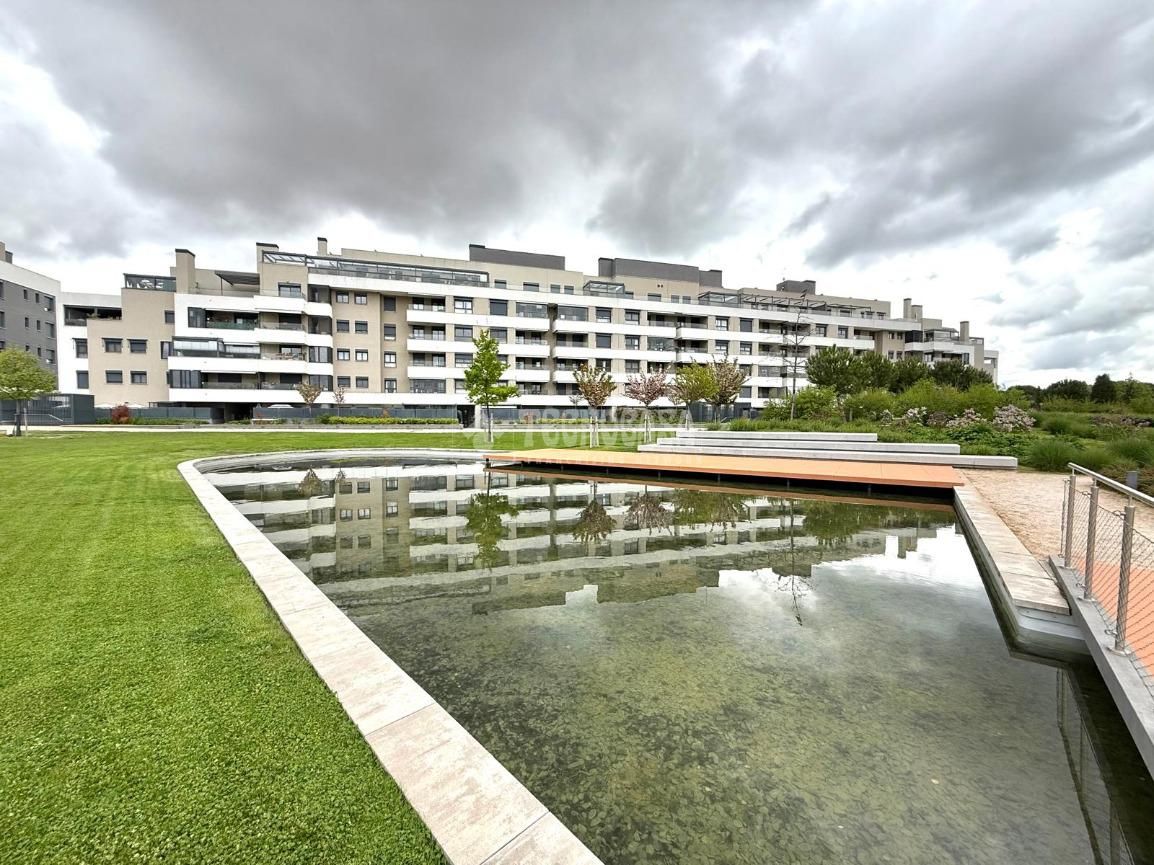 Vista exterior de Pis en venda en Alcalá de Henares