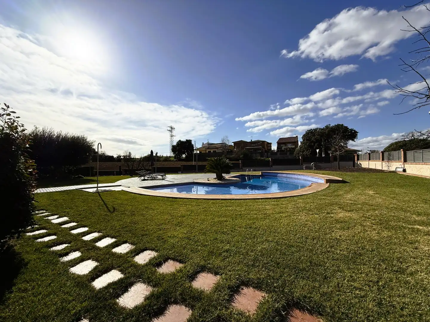 Casa o chalet en venta en Carrer de les Albes, 46, Palau-solità i Plegamans