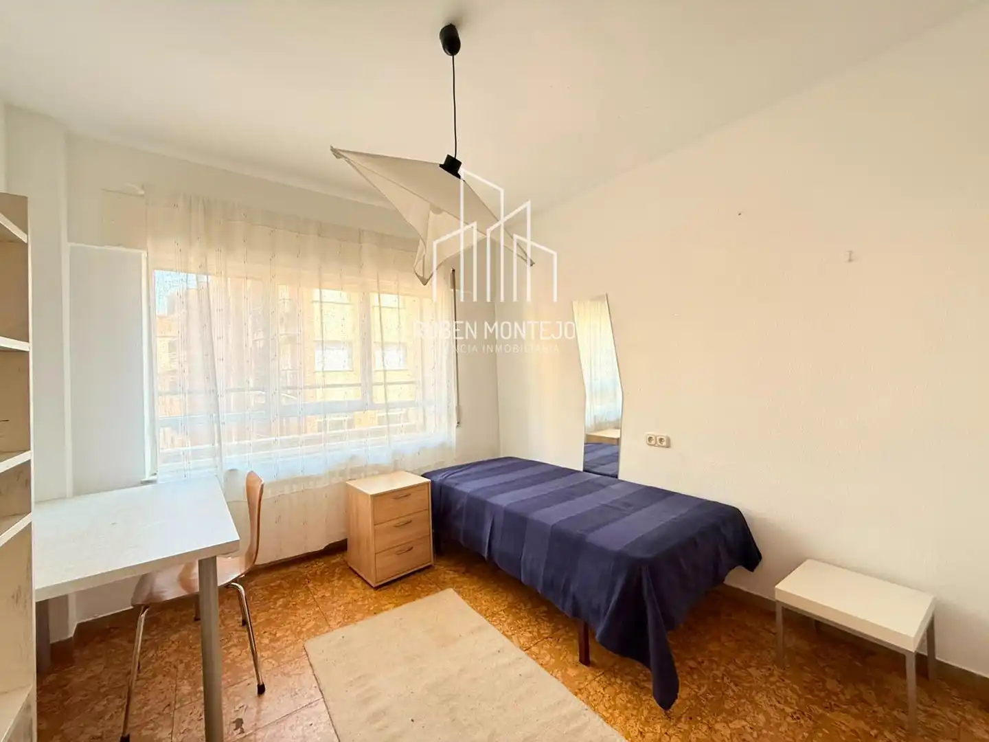 Schlafzimmer von Wohnung zur Miete in Salamanca mit Heizung, Terrasse und Möbliert