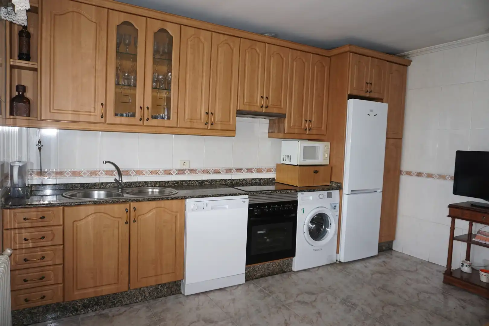 Cocina de Casa o chalet en venta en Melide con Calefacción, Jardín privado y Terraza