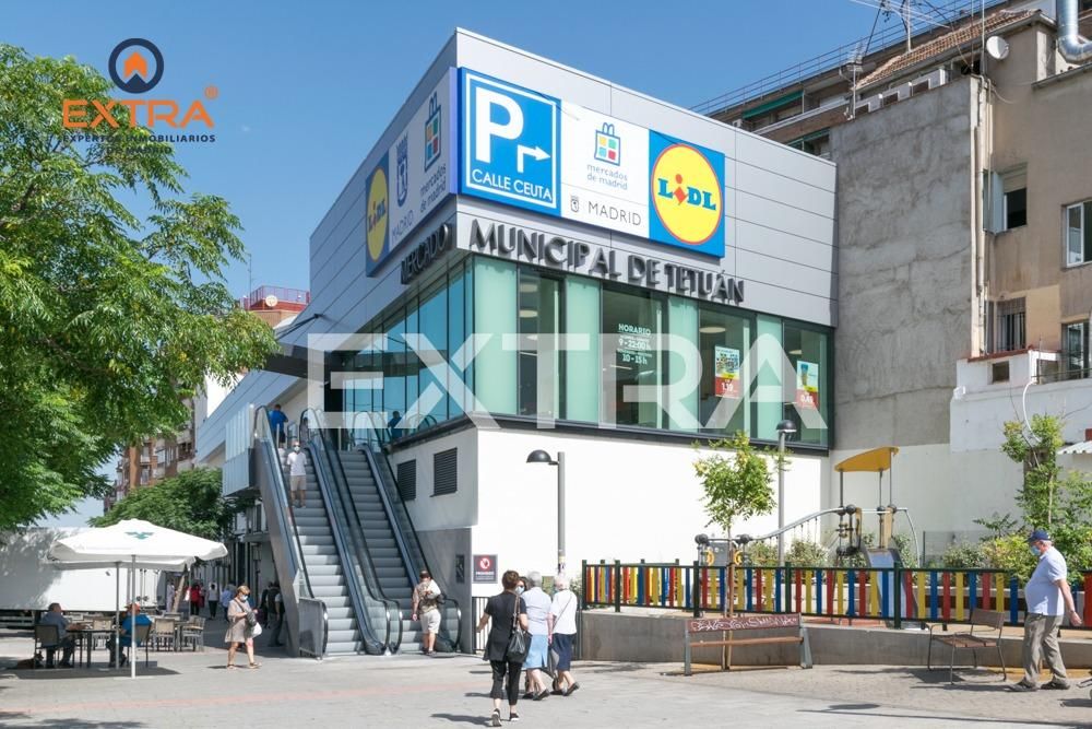 Exterior view of Flat for sale in  Madrid Capital  with Heating and Terrace