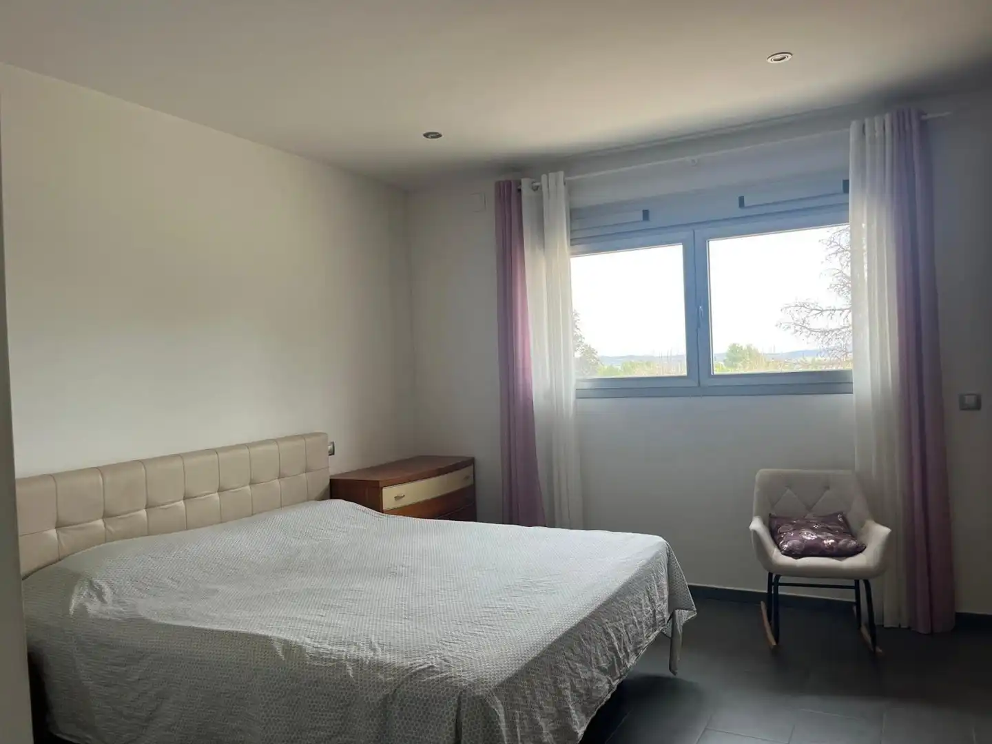Dormitori de Casa o xalet en venda en Almansa amb Calefacció, Terrassa i Piscina