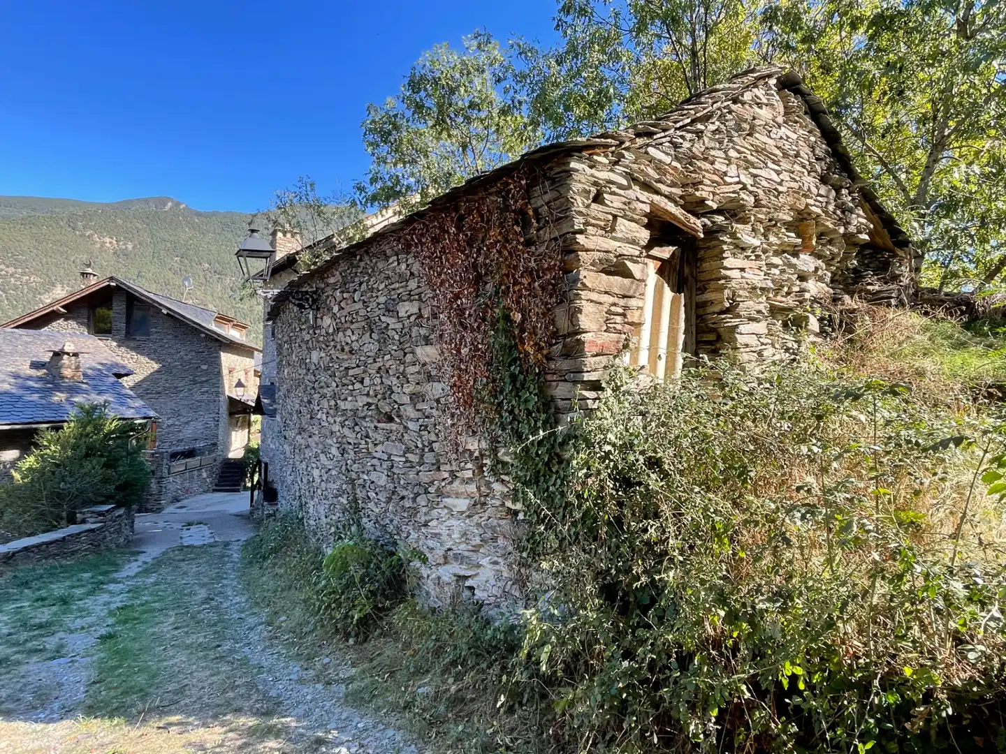 Casa rústica amb terrassa en venda a Carrer Cuco-surri 13, imagen 5