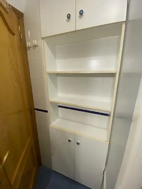 Bathroom of Study for rent in Salamanca  with Parquet flooring, Furnished and Washing machine