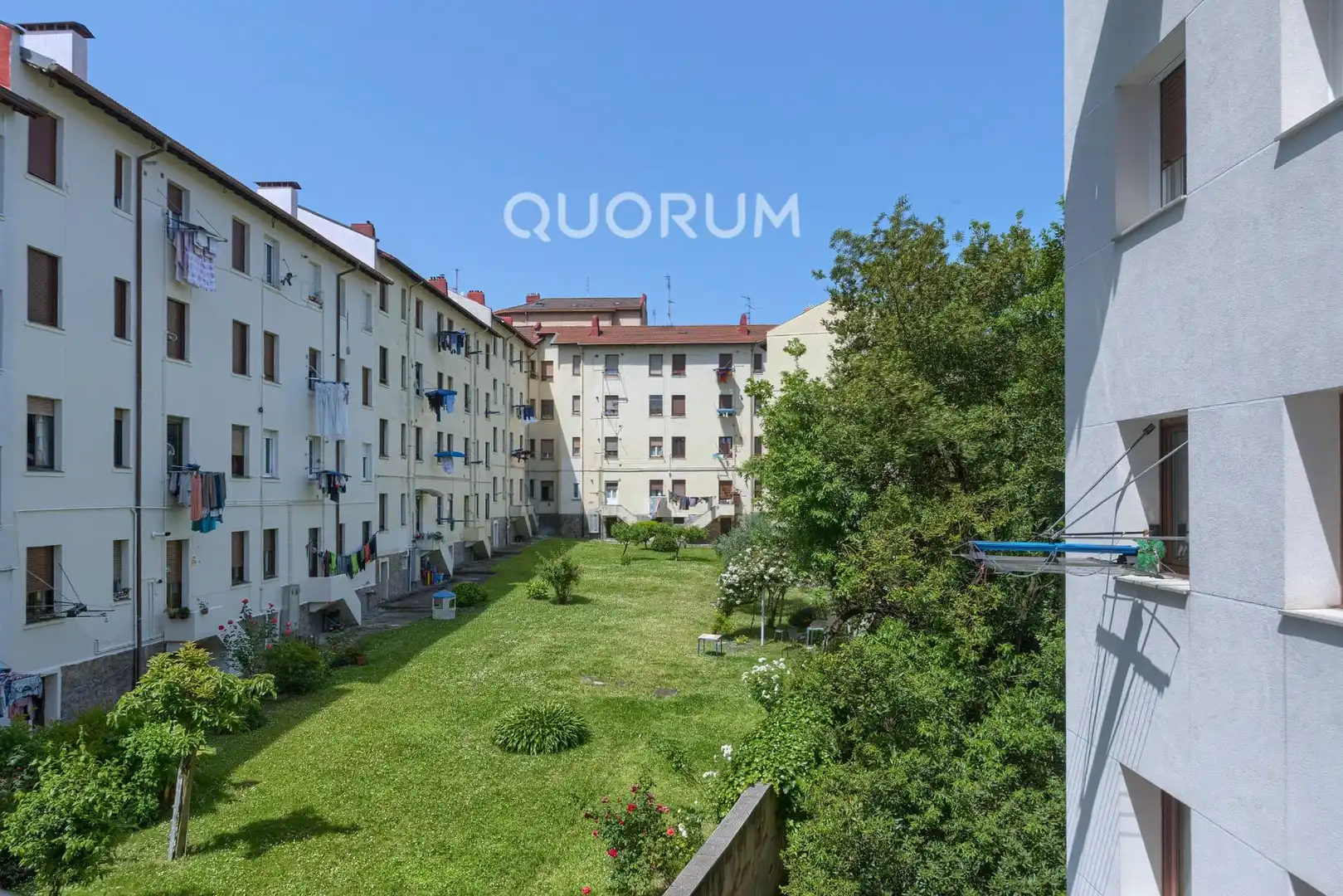 Vista exterior de Piso en venta en Barakaldo  con Jardín privado, Terraza y Amueblado
