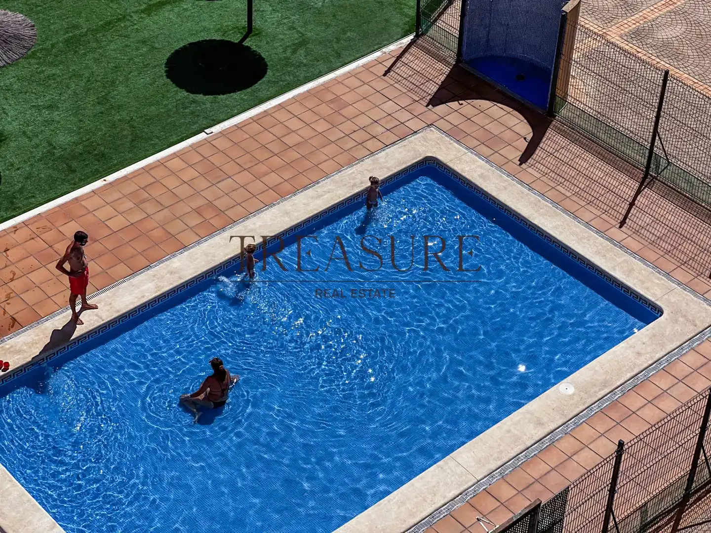 Swimming pool of Flat for sale in Cartagena  with Air Conditioner, Furnished and Balcony