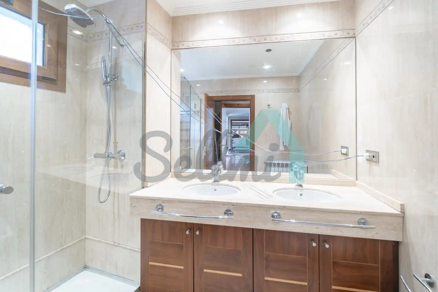 Baño de Casa o chalet en venta en Oviedo  con Calefacción, Jardín privado y Parquet