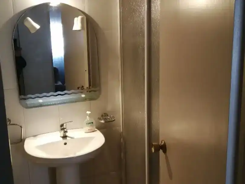 Bathroom of Flat for share in Centro